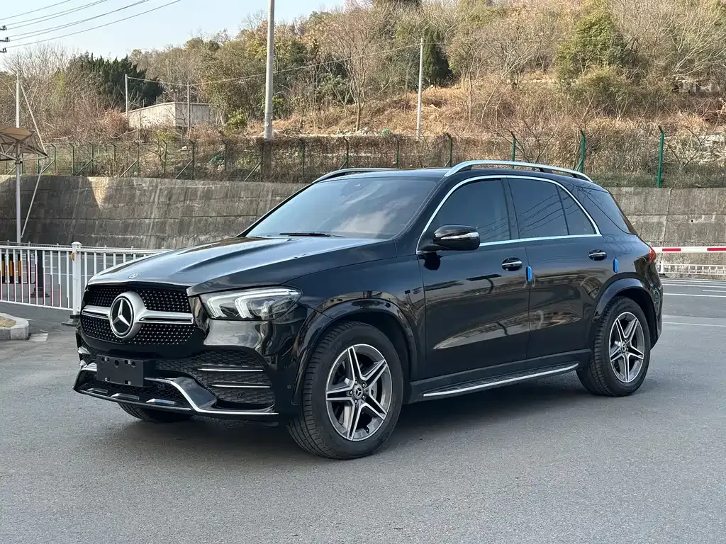 Mercedes-Benz GLE — фото 1