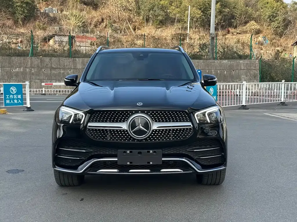Mercedes-Benz GLE — фото 10
