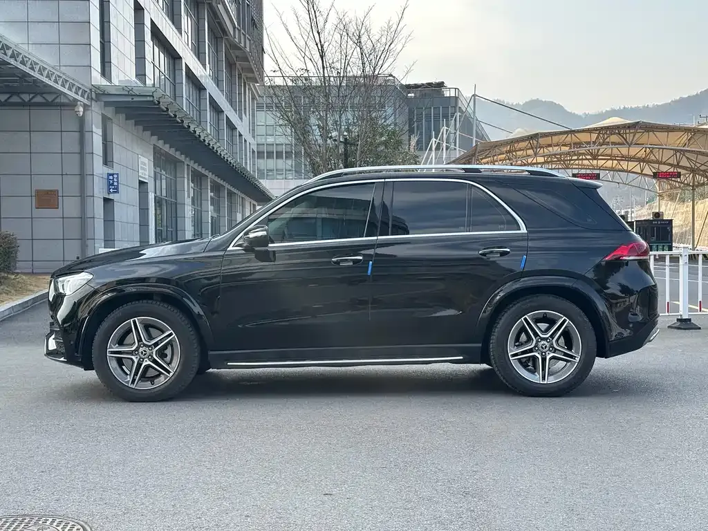 Mercedes-Benz GLE — фото 7