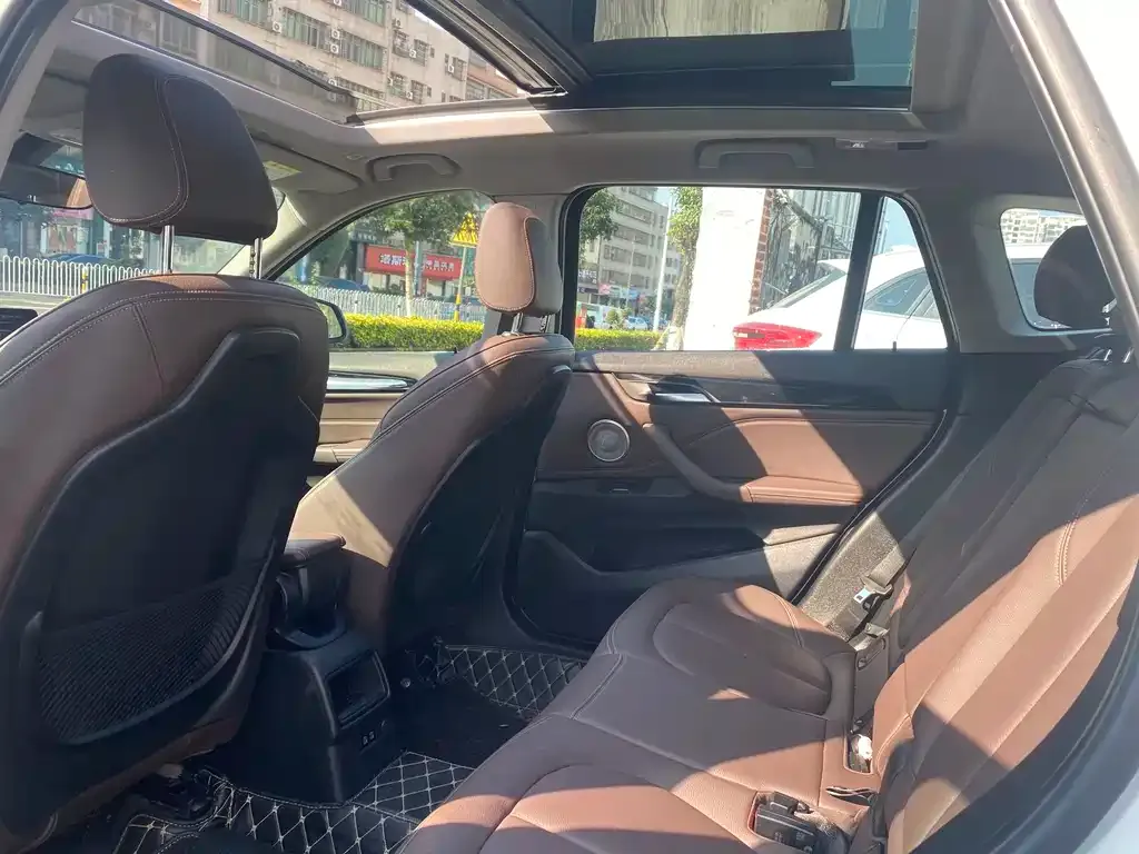 BMW X1 2022 из CN, фото 2
