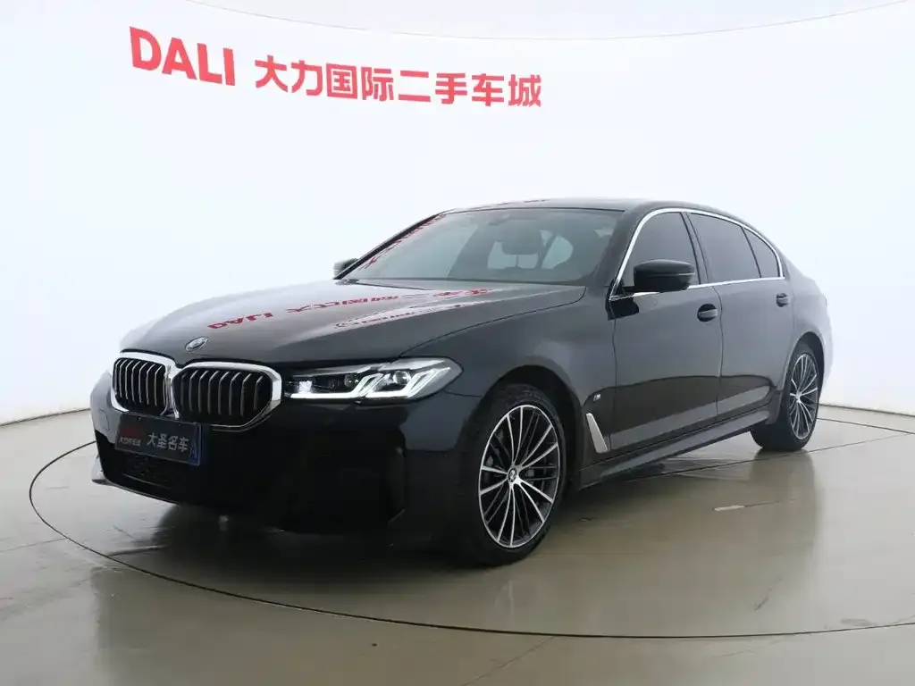 BMW 5 Series 2022 из CN, фото 1
