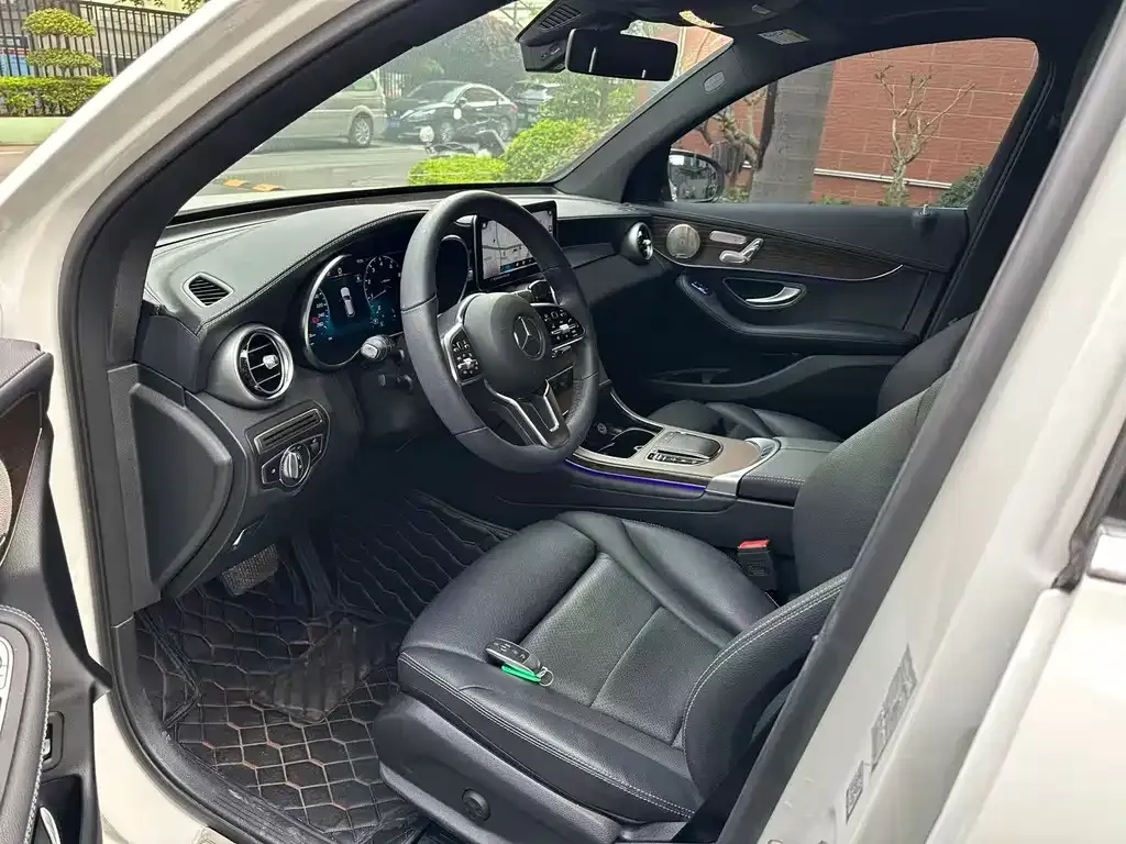 Mercedes-Benz GLC 2023 из CN, фото 2