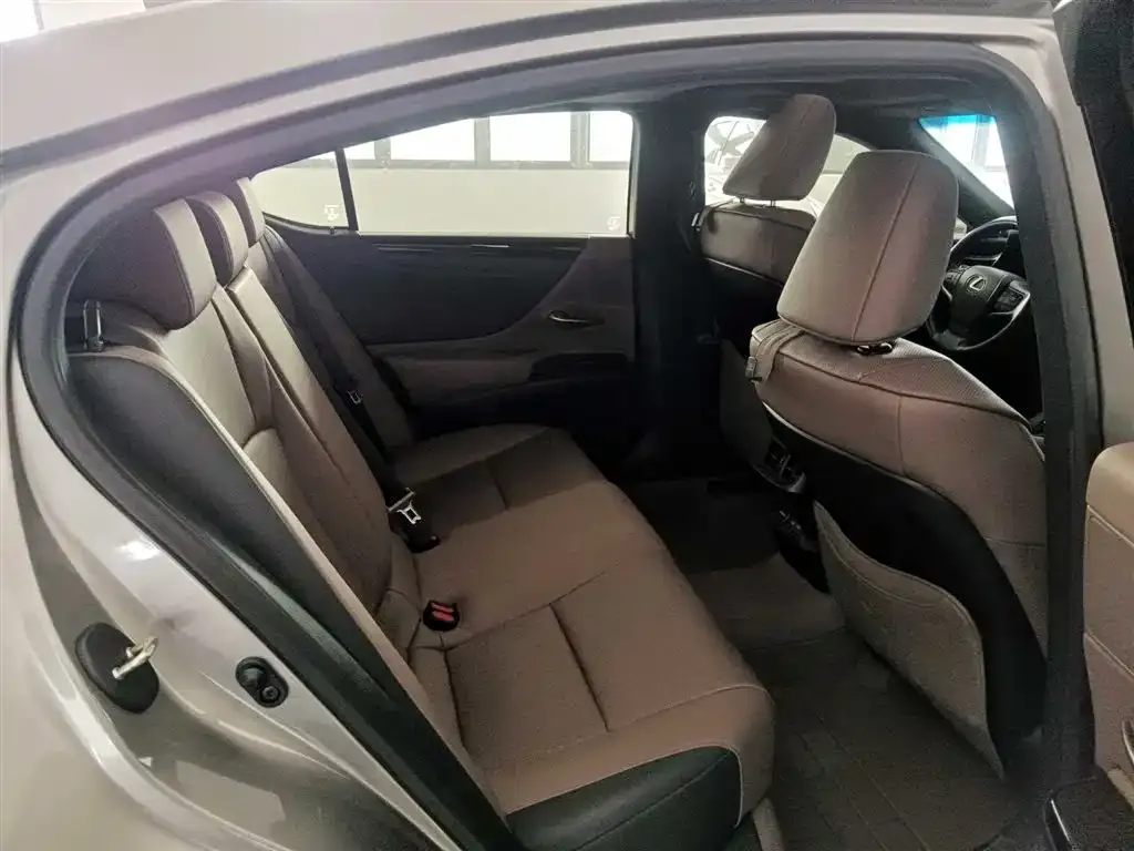 Lexus ES 2024 из CN, фото 7