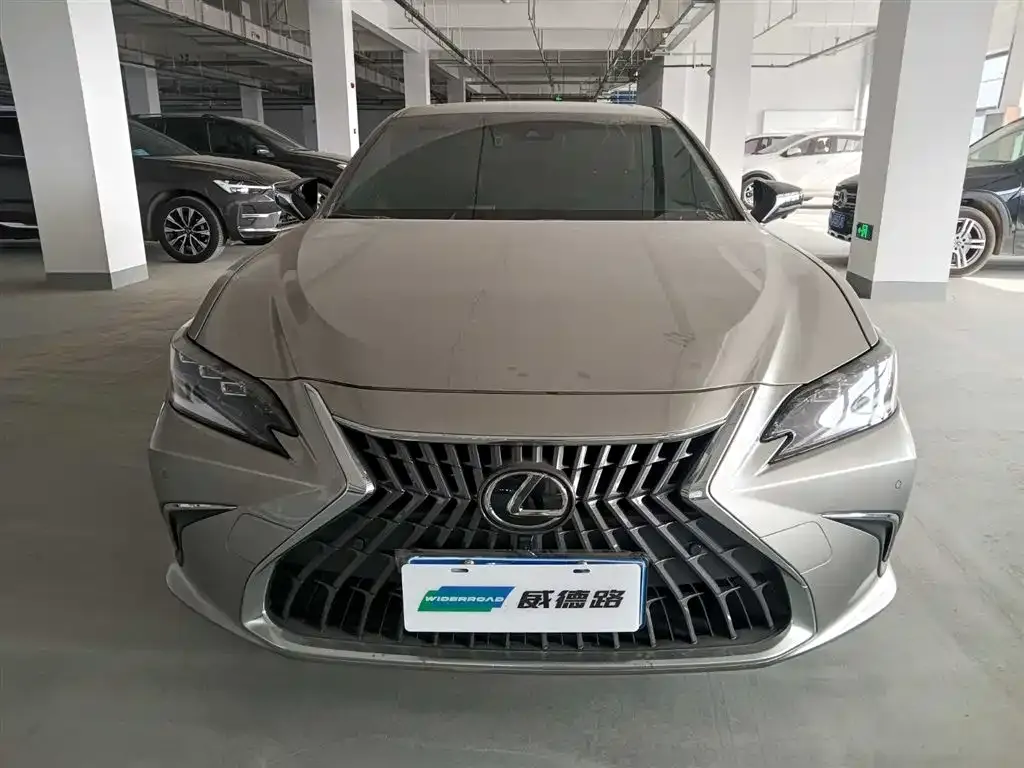 Lexus ES 2024 из CN, фото 9