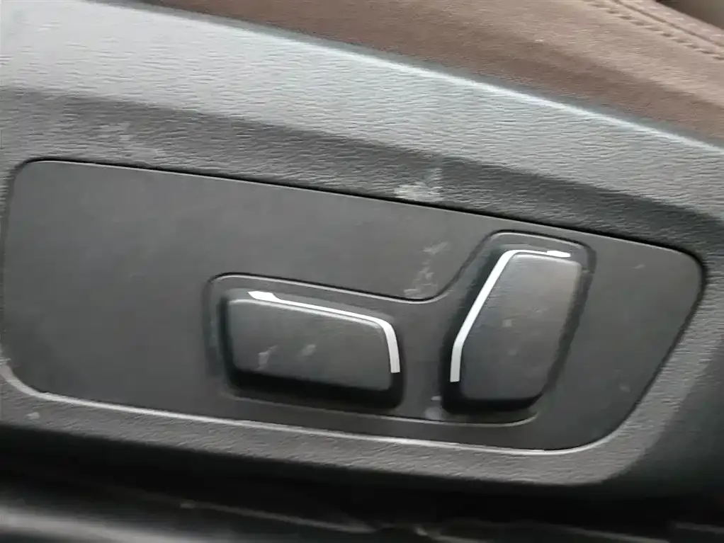 BMW 3 Series 2023 из CN, фото 6