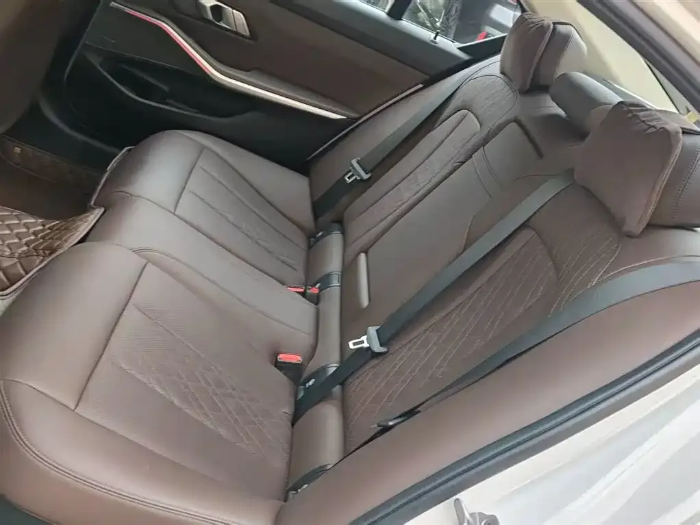 BMW 3 Series 2023 из CN, фото 10