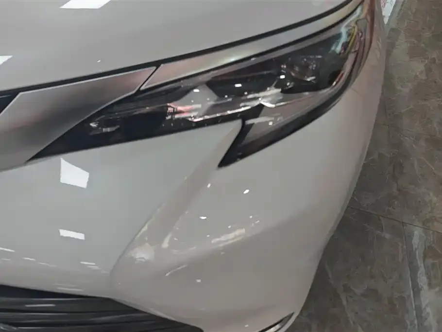Toyota Sienna 2022 из CN, фото 4