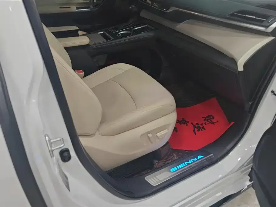 Toyota Sienna 2022 из CN, фото 8