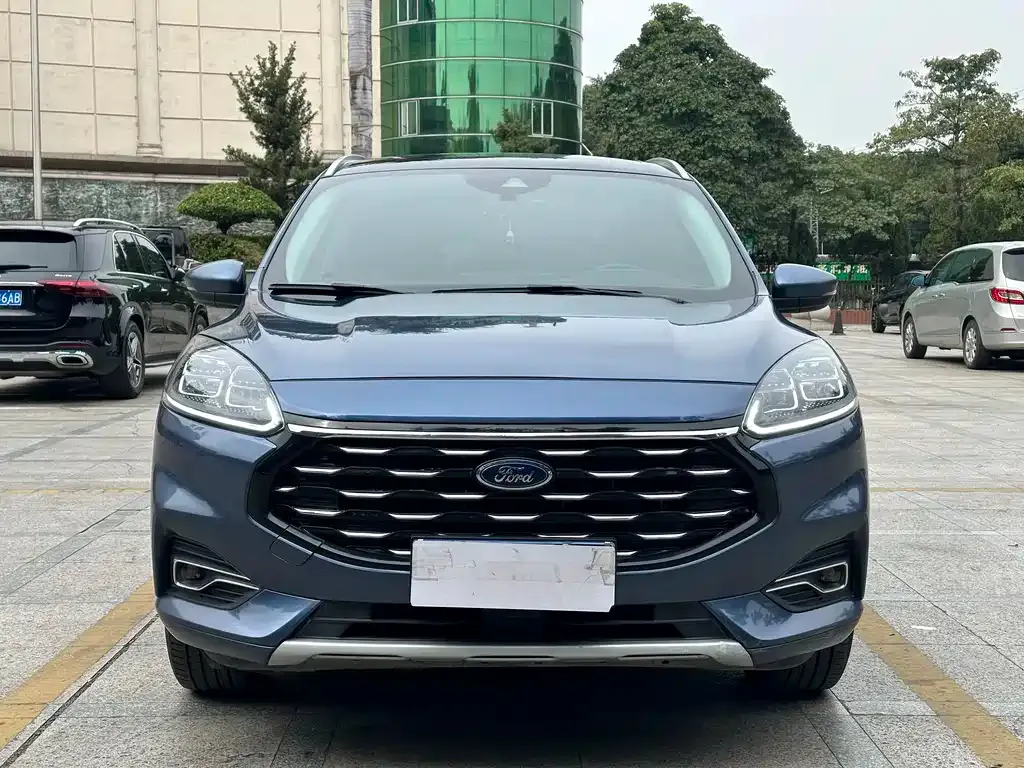 Ford Escape 2021 из CN, фото 2