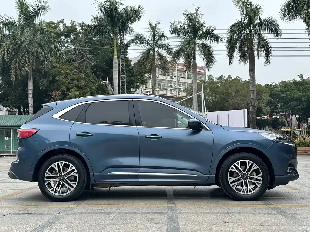 Ford Escape 2021 из CN, фото 3