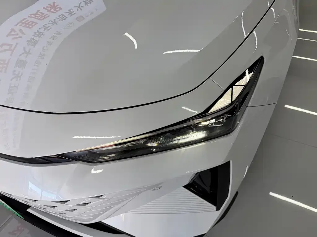 Changan UNI-V iDD 2025 из CN, фото 5