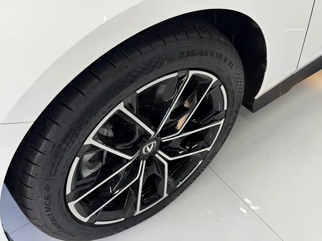 Changan UNI-V iDD 2025 из CN, фото 7
