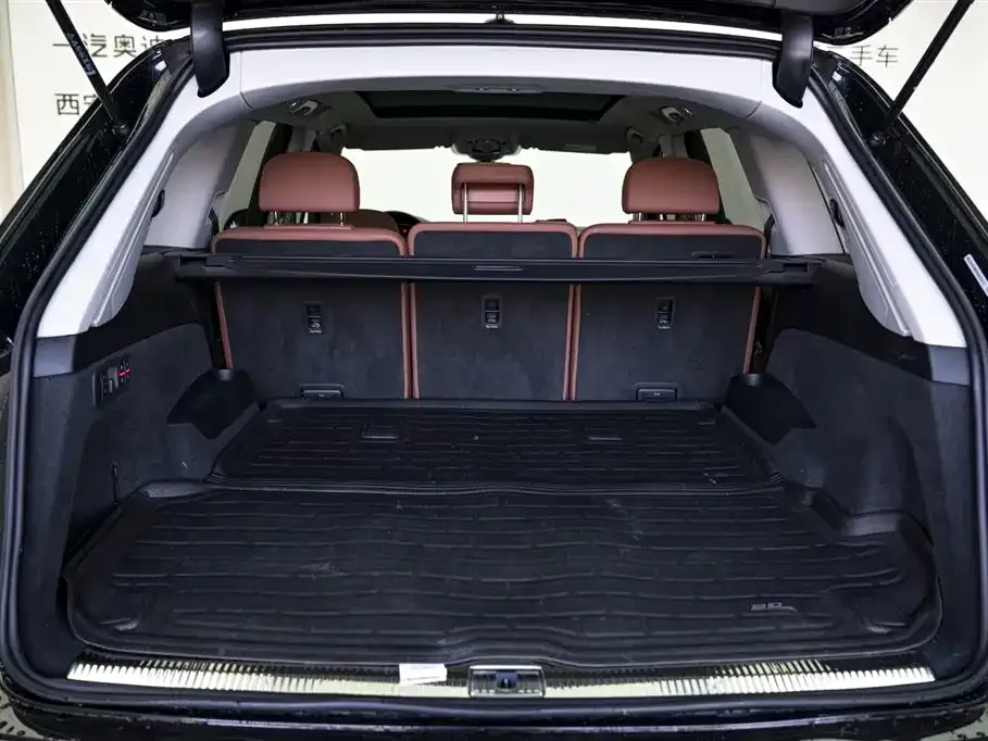 Audi Q7 2021 из CN, фото 3