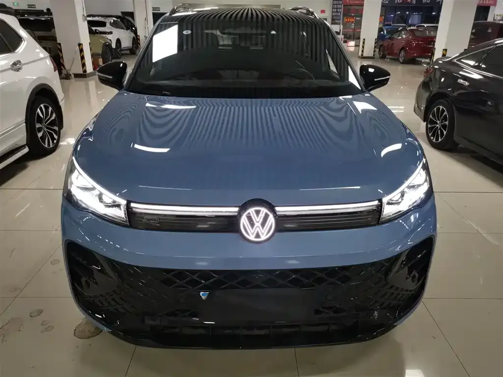 Volkswagen Tiguan L 2024 из CN, фото 8