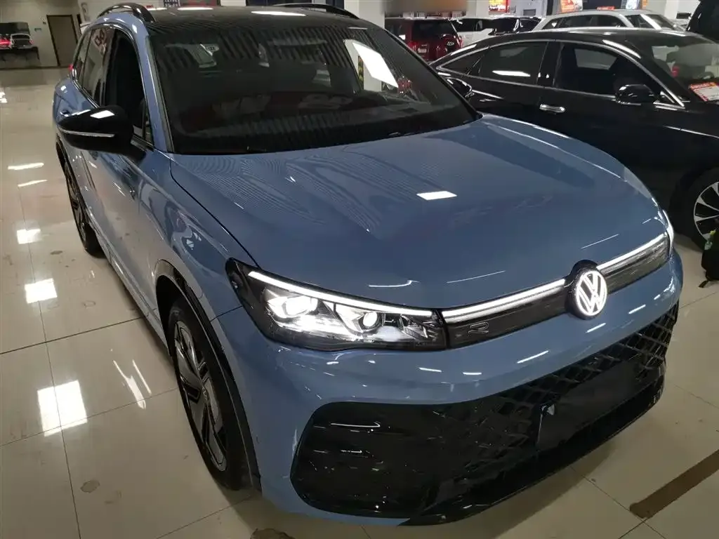 Volkswagen Tiguan L 2024 из CN, фото 2