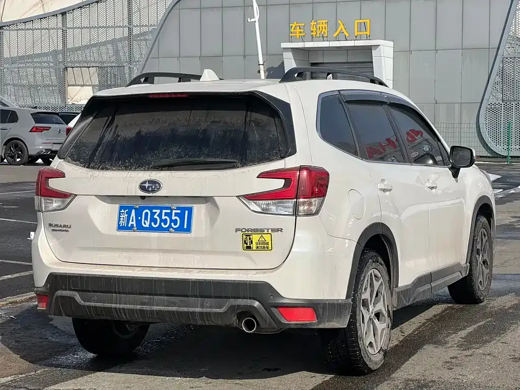 Subaru Forester — фото 10