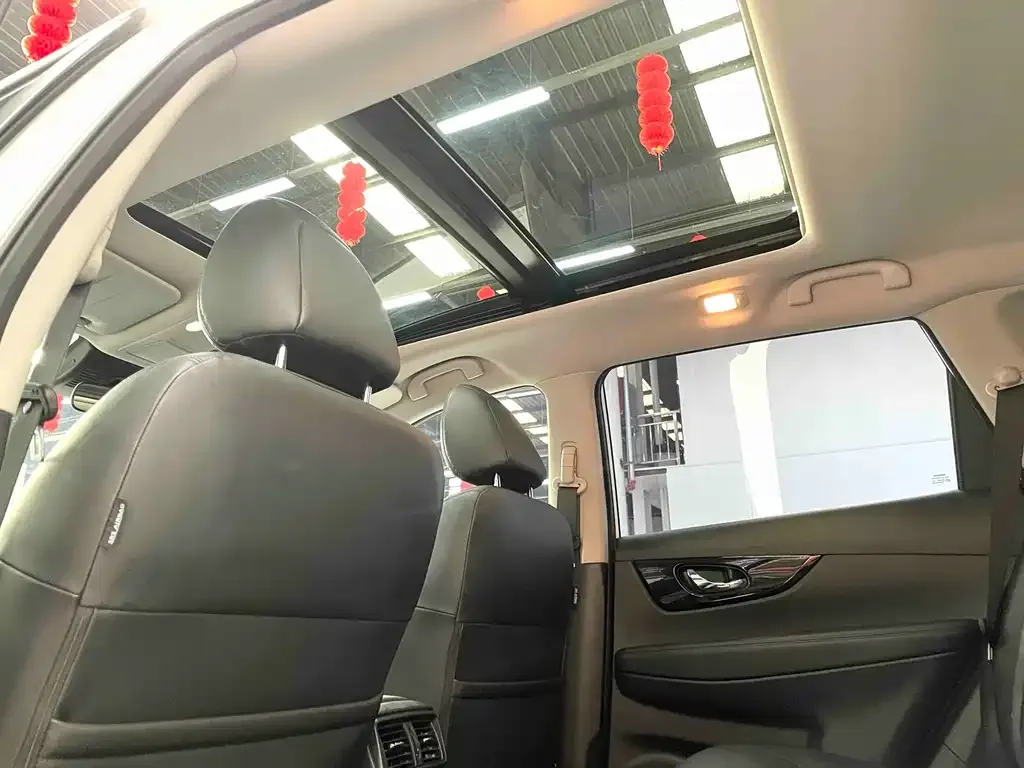 Nissan X-Trail 2023 из CN, фото 3