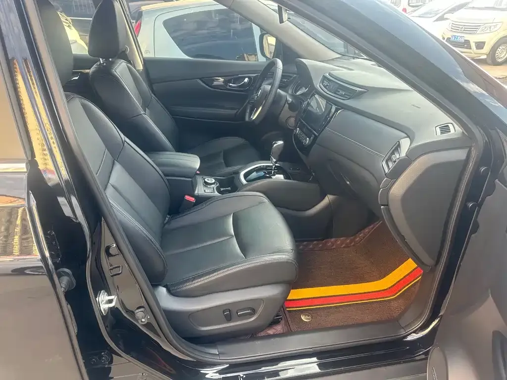 Nissan X-Trail 2021 из CN, фото 2