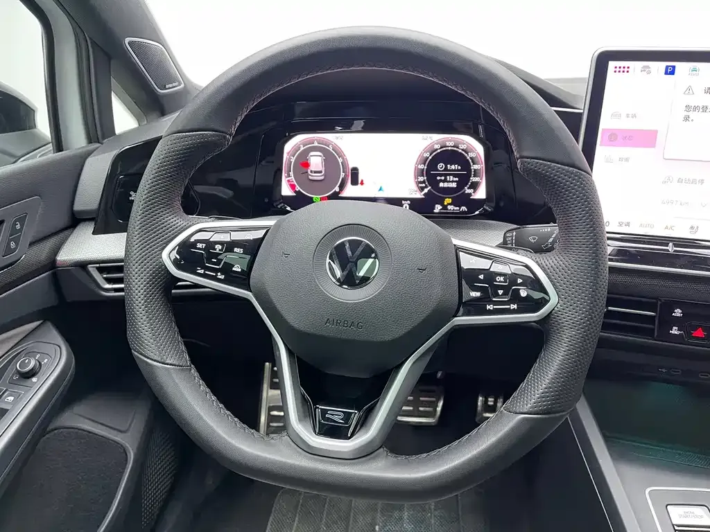 Volkswagen Golf 2024 из CN, фото 9