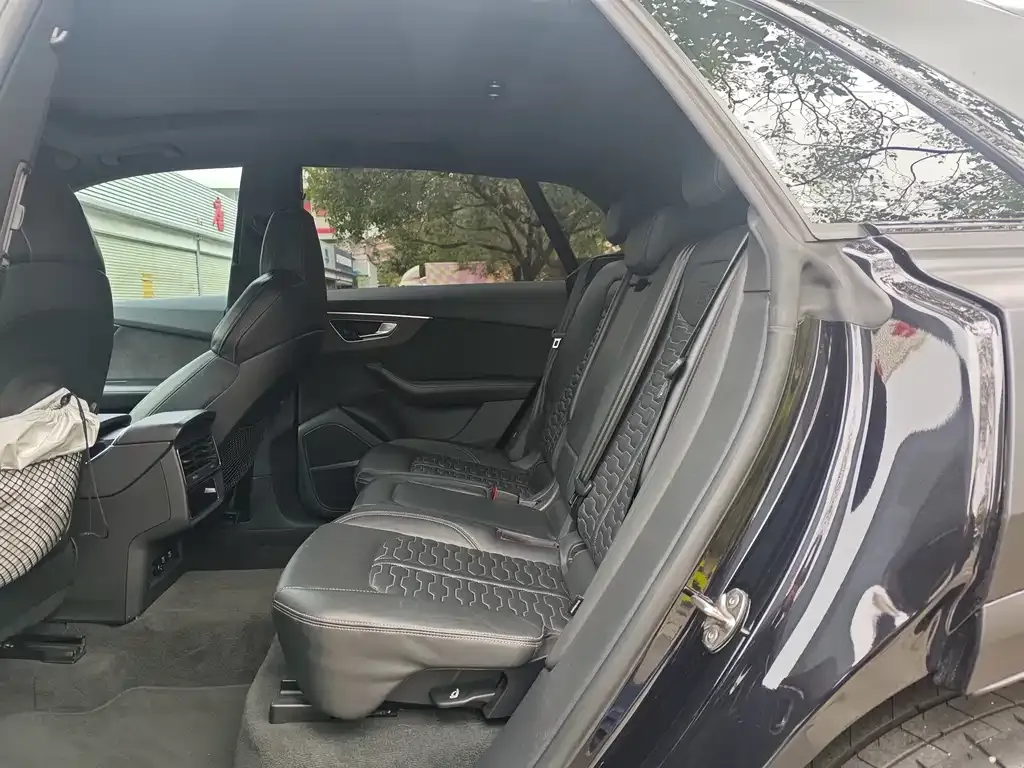 Audi RS Q8 2021 из CN, фото 2