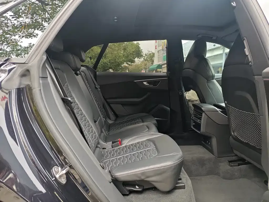 Audi RS Q8 2021 из CN, фото 4