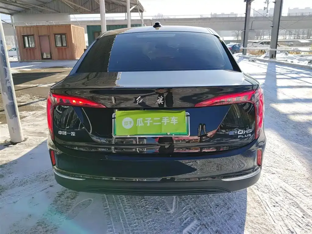 Hongqi E-QM5 2024 из CN, фото 2