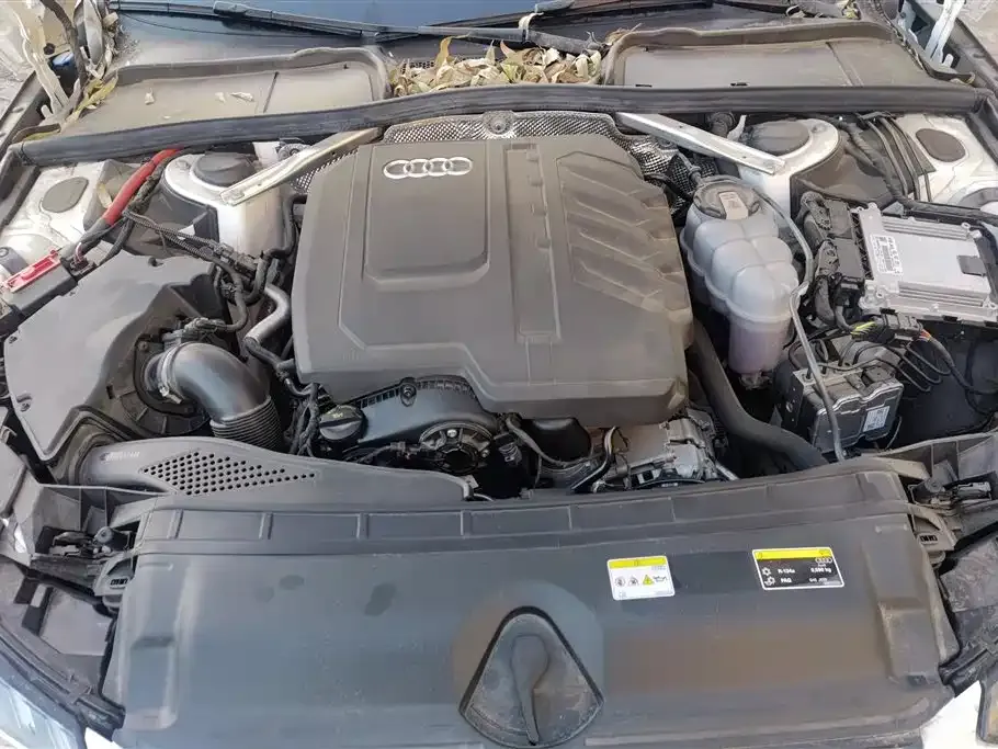 Audi A4L 2024 из CN, фото 9