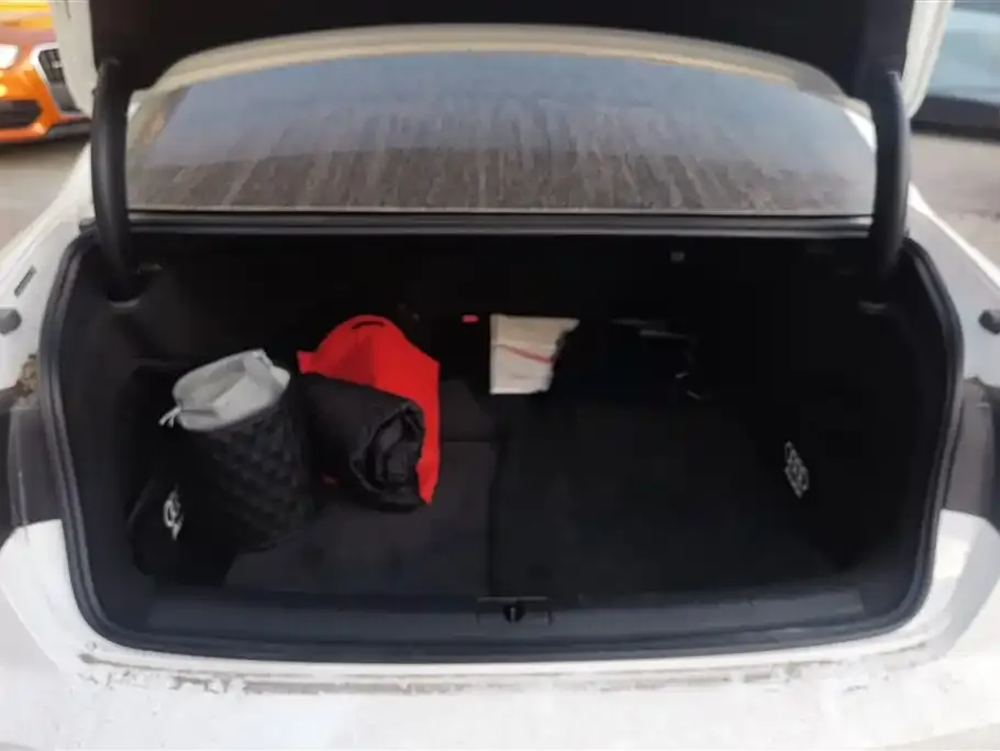 Audi A4L 2024 из CN, фото 5