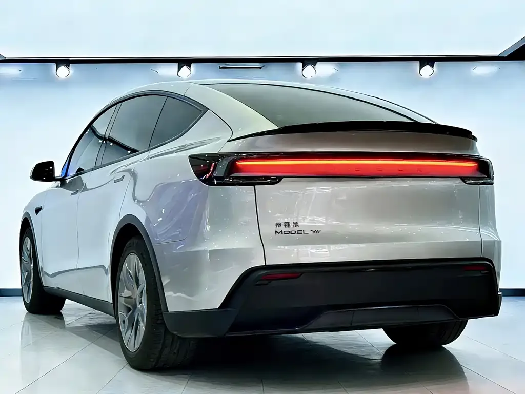 Tesla Model Y L 2026 из CN, фото 8