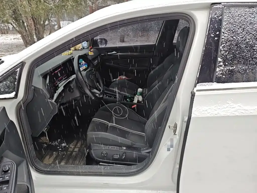 Volkswagen Golf 2022 из CN, фото 7