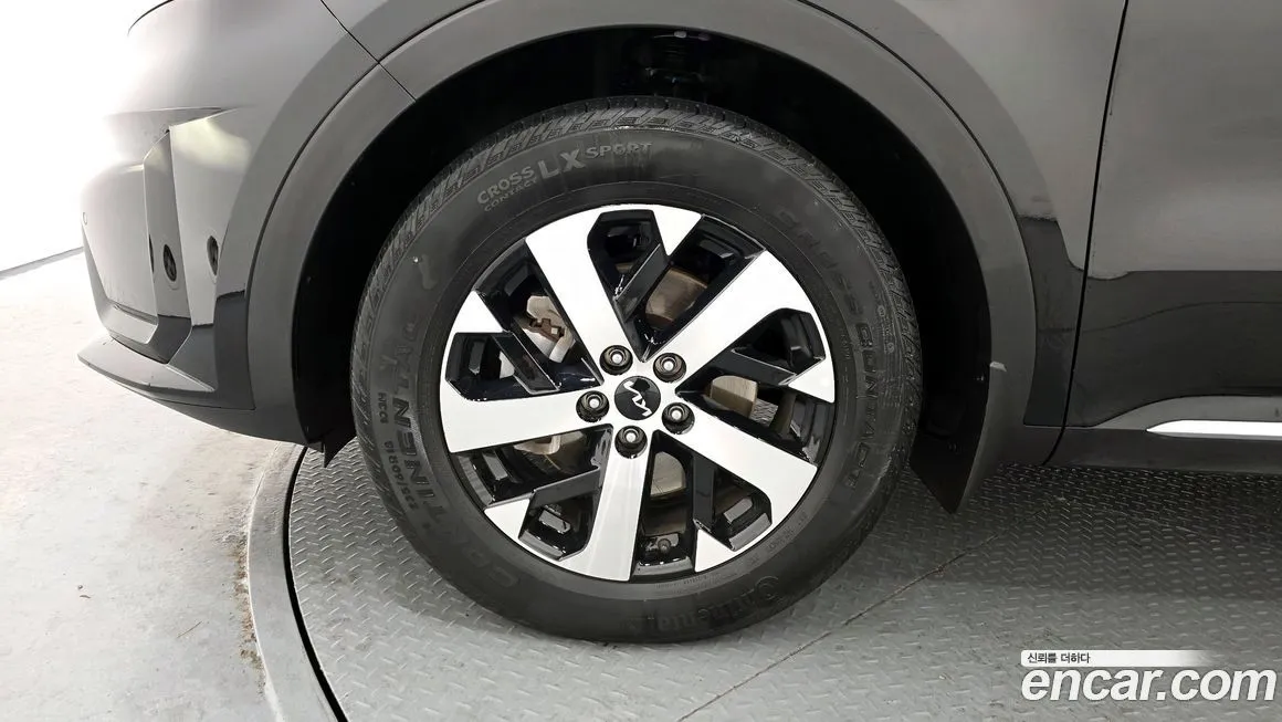 Kia Sorento — фото 9