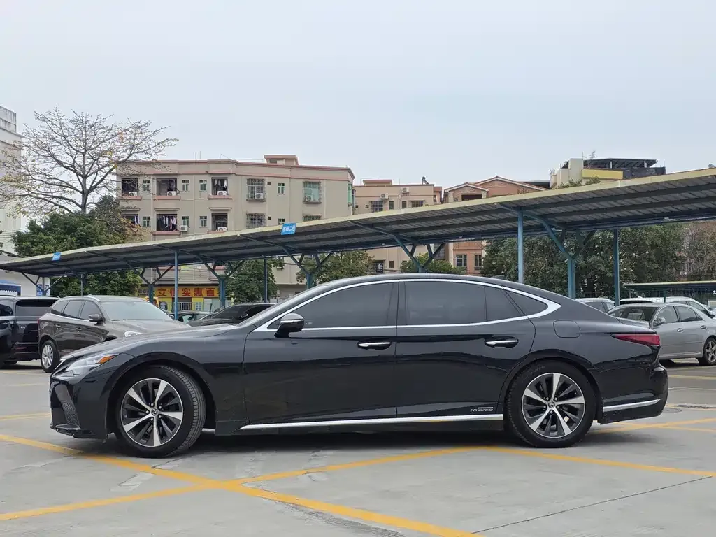 Lexus LS 2021 из CN, фото 10