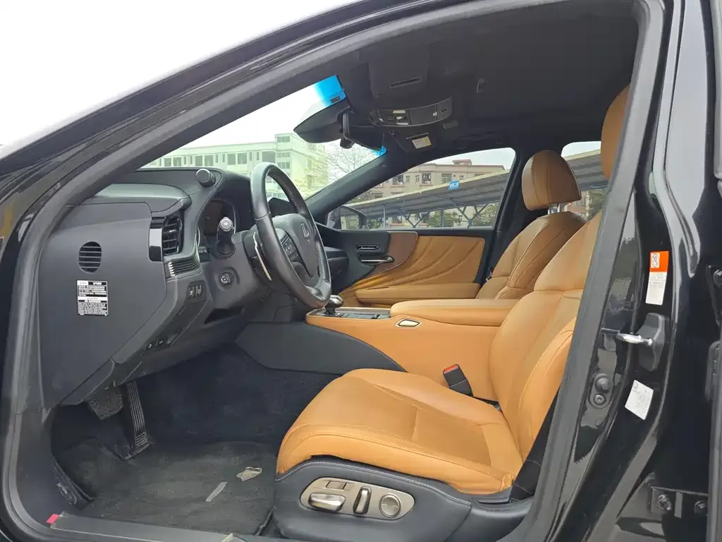 Lexus LS 2021 из CN, фото 8