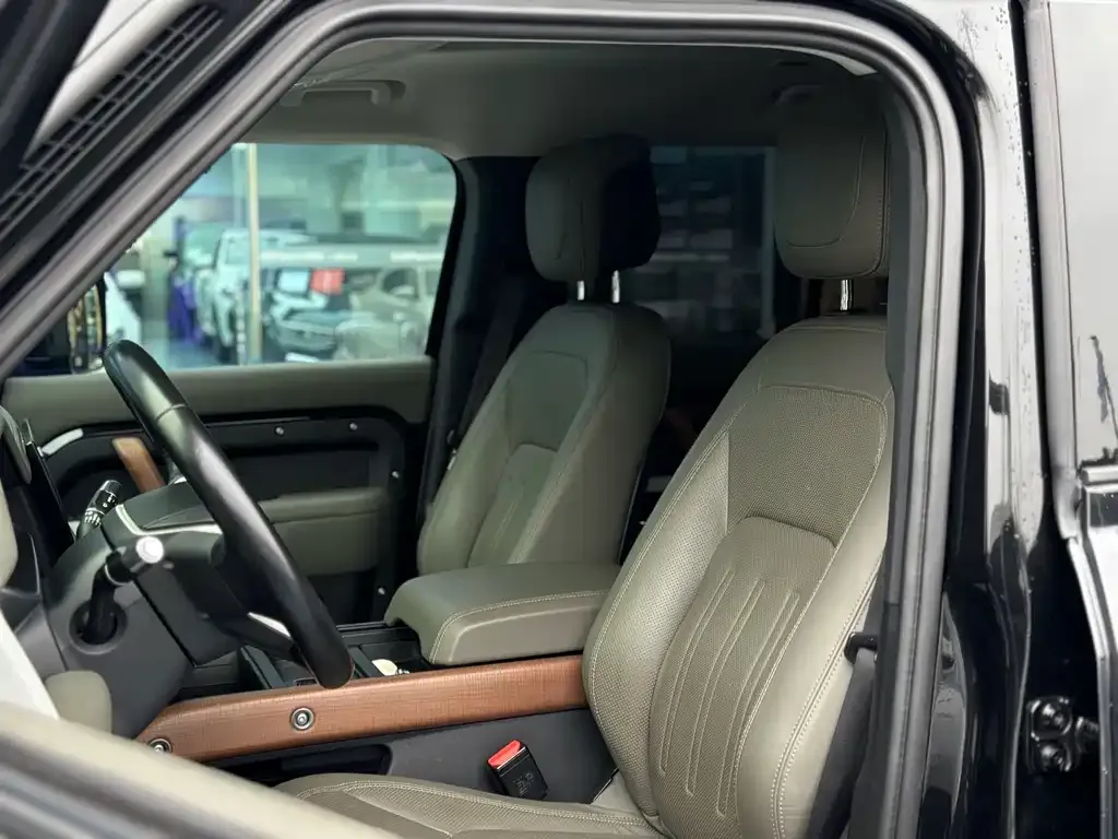 Land Rover Defender 2021 из CN, фото 3