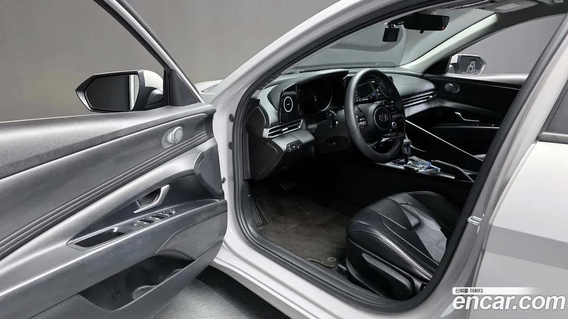 Hyundai AVANTE 2021 из KR, фото 3