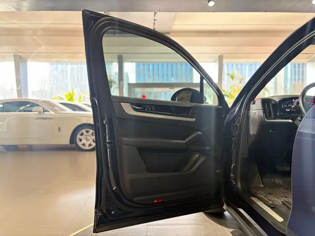 Porsche Cayenne 2024 из CN, фото 9