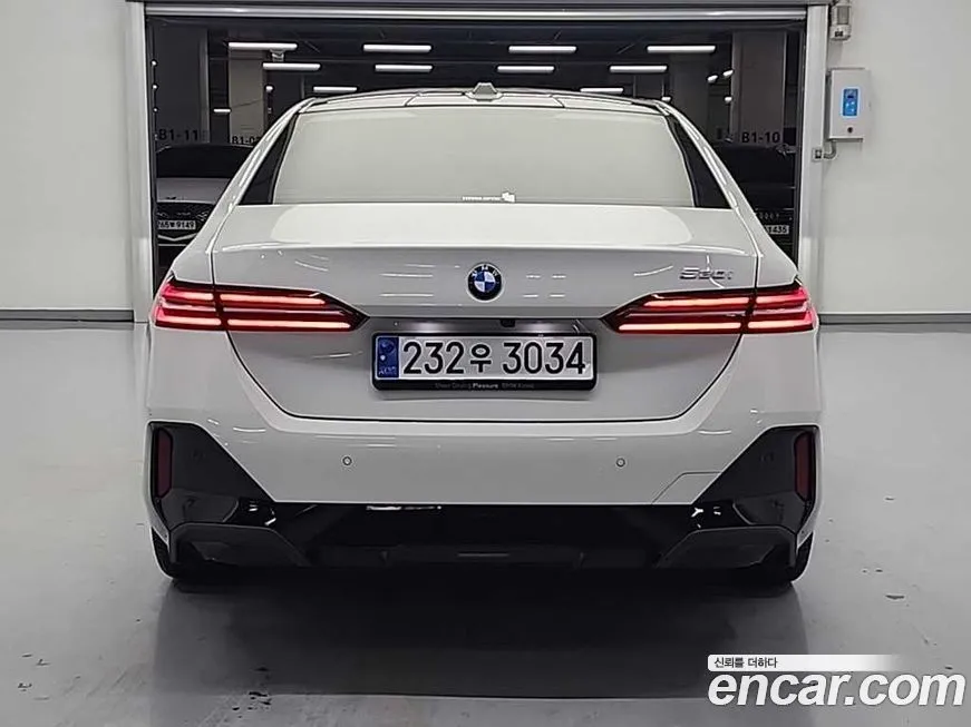 BMW 5-Series 2024 из KR, фото 3