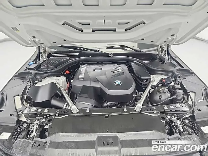 BMW 5-Series 2024 из KR, фото 8