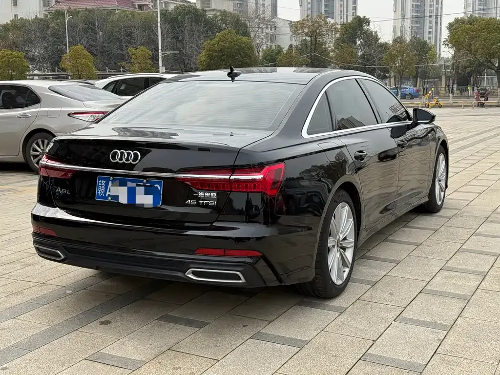 Audi A6L 2022 из CN, фото 10