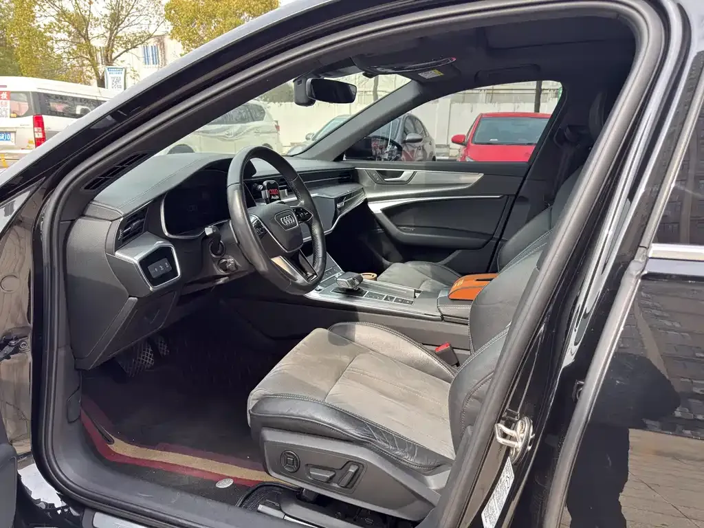 Audi A6L 2022 из CN, фото 6