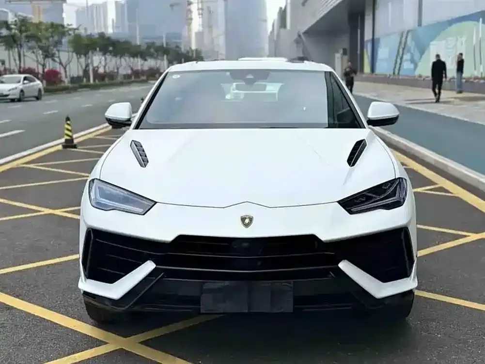 Lamborghini Urus 2023 из CN, фото 4