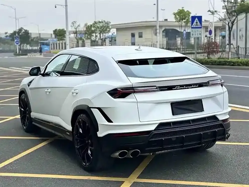 Lamborghini Urus 2023 из CN, фото 5