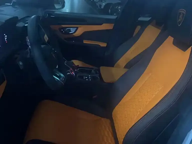 Lamborghini Urus 2023 из CN, фото 2