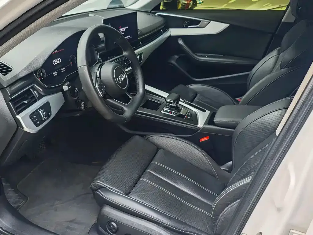 Audi A4L 2023 из CN, фото 5