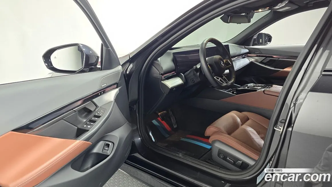 BMW 5-Series 2024 из KR, фото 8