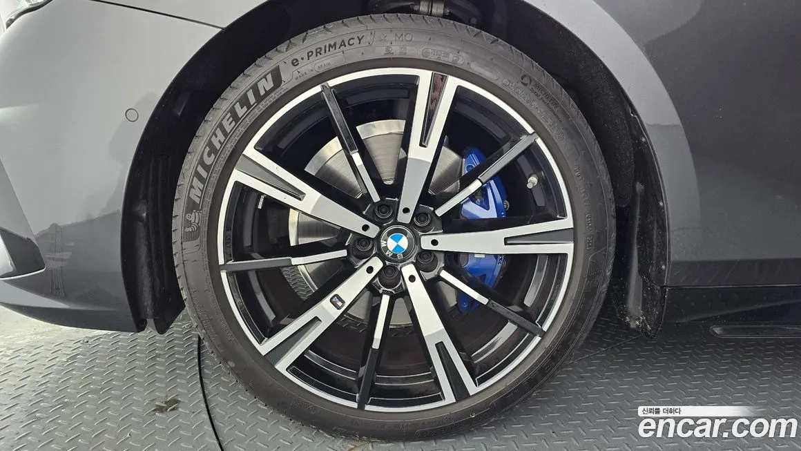 BMW 5-Series 2024 из KR, фото 9