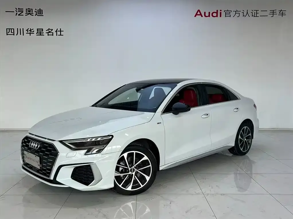 Audi A3 2023 из CN, фото 1