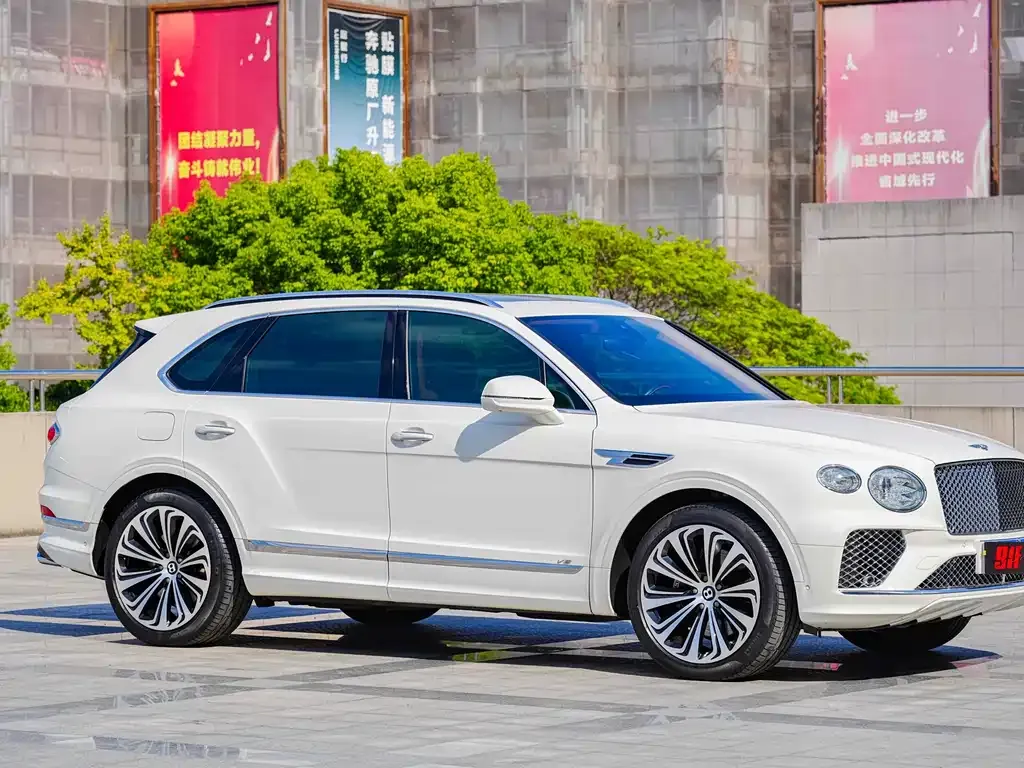 Bentley Bentayga 2021 из CN, фото 9