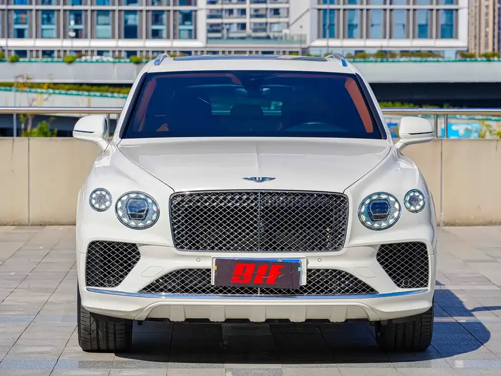 Bentley Bentayga 2021 из CN, фото 7