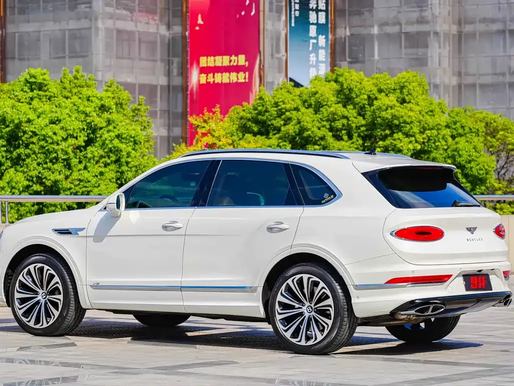 Bentley Bentayga 2021 из CN, фото 4